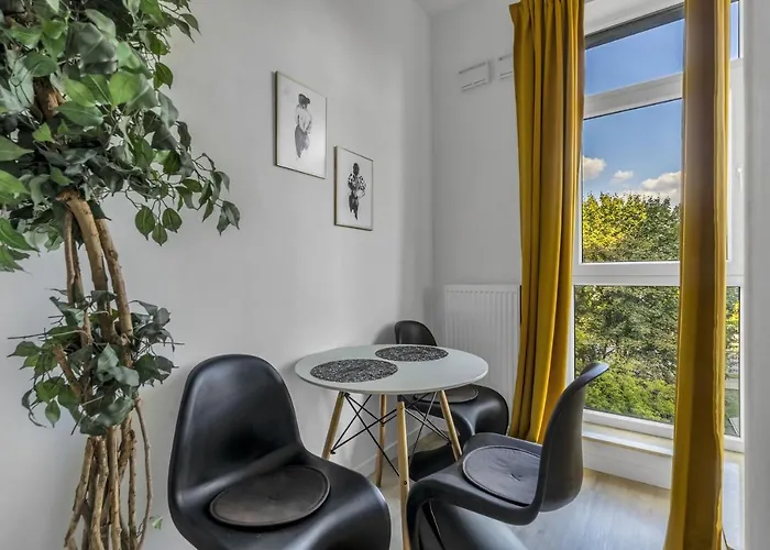 Rydygiera - For 4p, Balcony, View, Shopping Mall Nearby - By Rentujemy Szálloda Varsó