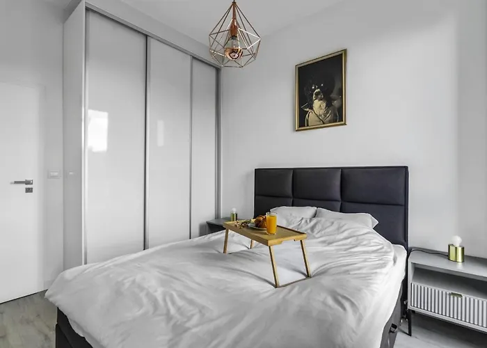 Rydygiera - For 4p, Balcony, View, Shopping Mall Nearby - By Rentujemy Szálloda Varsó