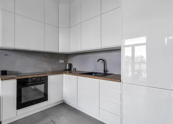 Szálloda Rydygiera - For 4p, Balcony, View, Shopping Mall Nearby - By Rentujemy *